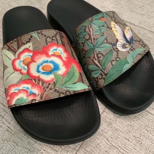 Gucci Shoes - Gucci Tian Supreme Slide Sandal Gucci Shoes - Gucci Tian Supreme Slide Sandal